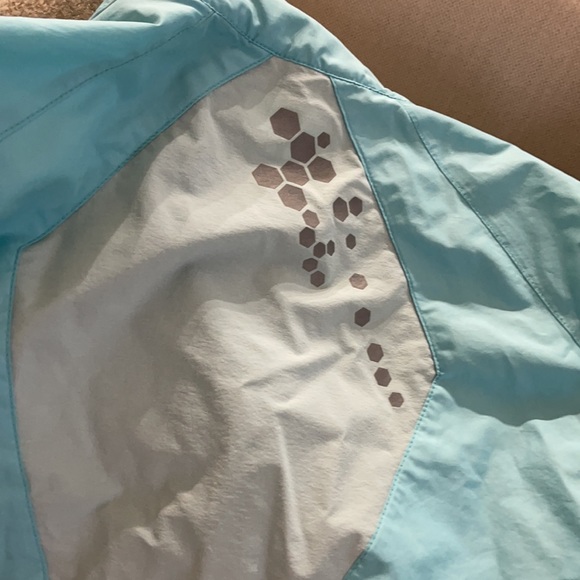 Light weight Salomon apple running jacket - Picture 3 of 5